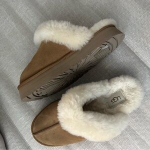 Ugg Disquette size 8